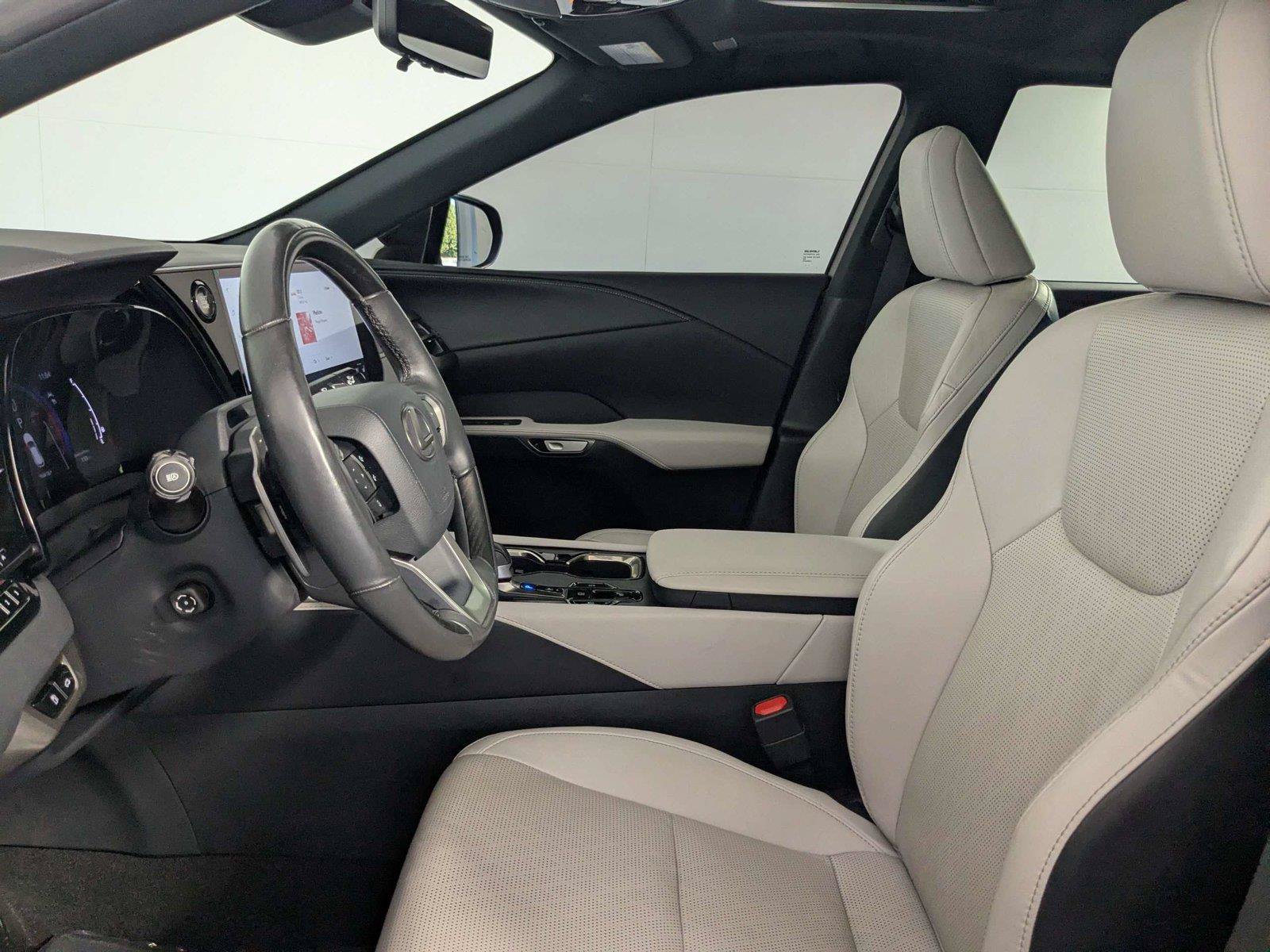 Used 2023 Lexus RX 350 Premium Plus w/ Accessory Package (Z1) FWD image 9