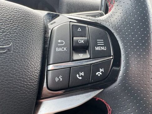 Used 2025 Ford Explorer ST-Line w/ ST-Line Street Pack AWD/4WD image 19