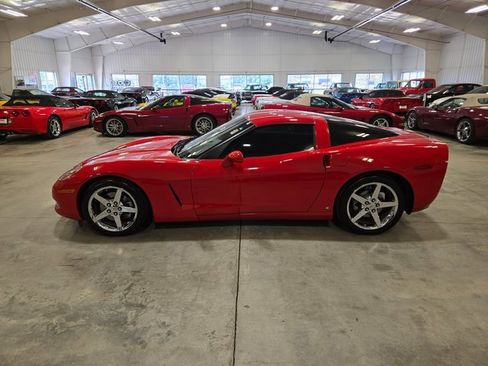 Used 2008 Chevrolet Corvette Coupe w/ Preferred Equipment Group image 2