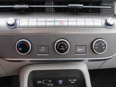New 2026 Hyundai Kona SE FWD image 18