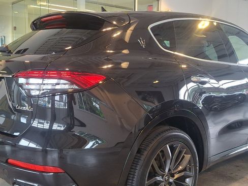 Used 2024 Maserati Levante GT Ultima AWD/4WD image 16