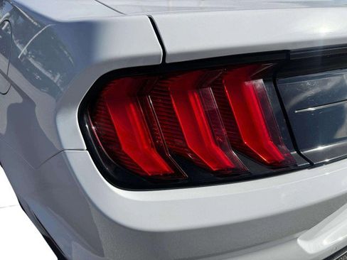 Used 2021 Ford Mustang Coupe image 13