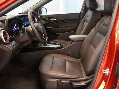 Used 2024 Chevrolet Trax RS w/ Driver Confidence Package image 5