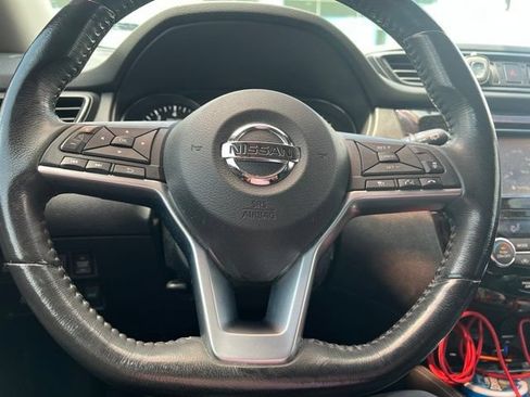 Used 2017 Nissan Rogue SL w/ SL Premium Package AWD/4WD image 15