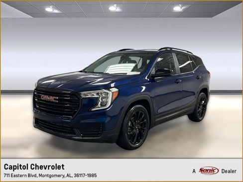 Used 2023 GMC Terrain SLE w/ Driver Convenience Package FWD image 1