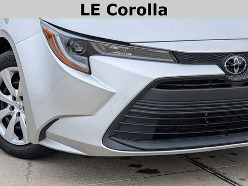 Used 2024 Toyota Corolla LE FWD image 3