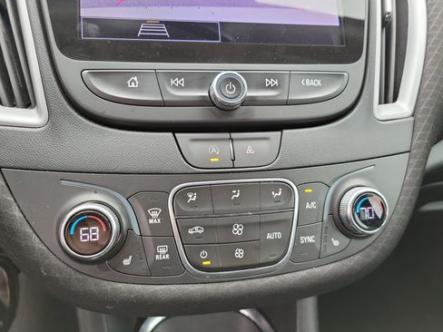 Used 2023 Chevrolet Malibu LT FWD image 17