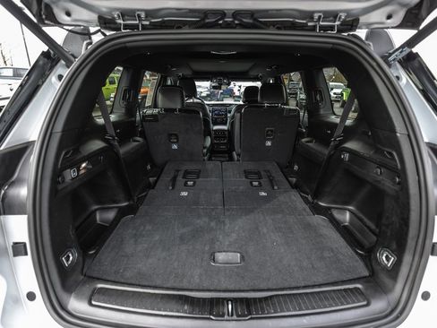 Used 2024 Jeep Grand Cherokee L Limited w/ Luxury Tech Group II image 36