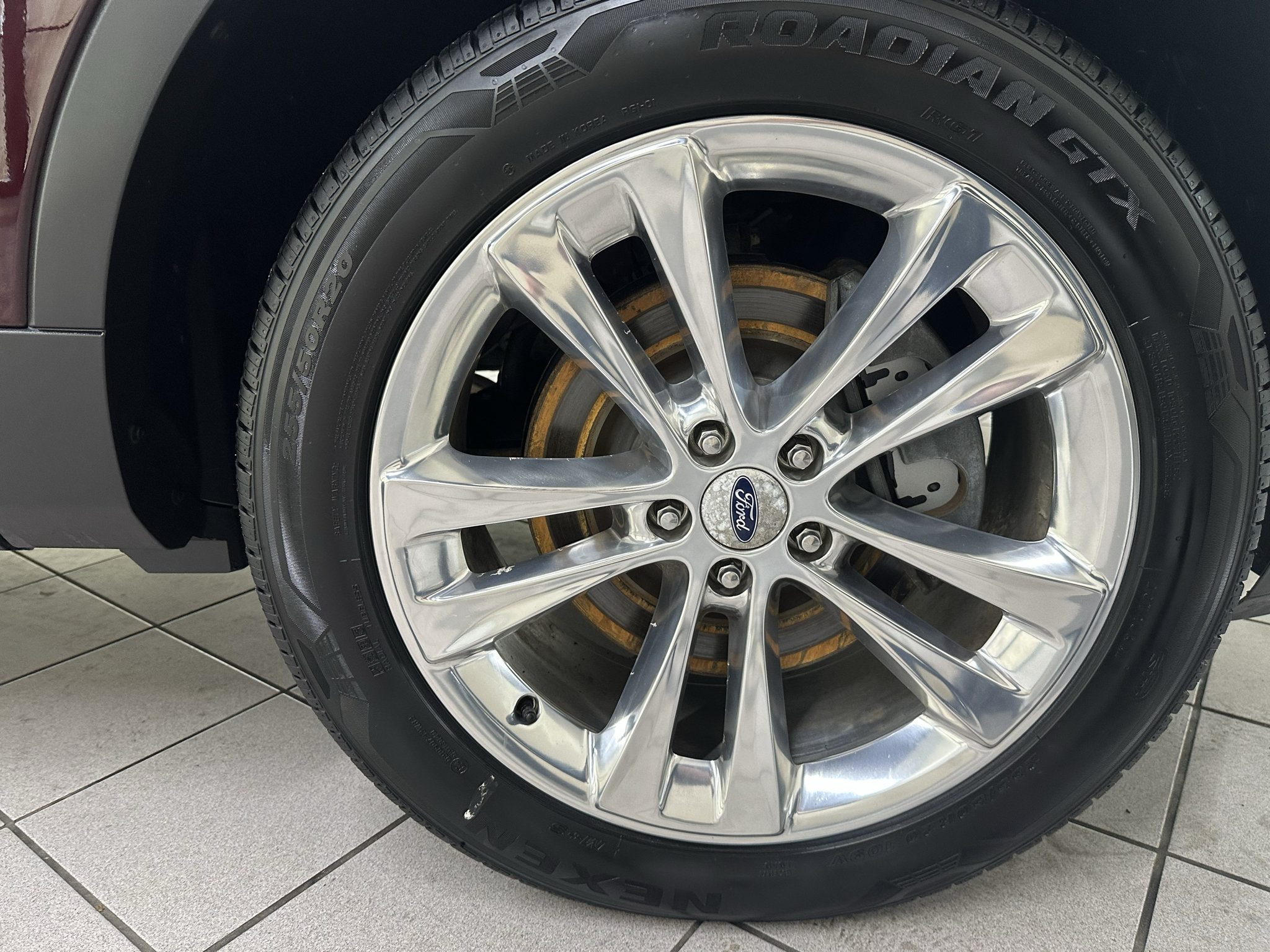 Used 2018 Ford Explorer XLT w/ Equipment Group 202A AWD/4WD image 33