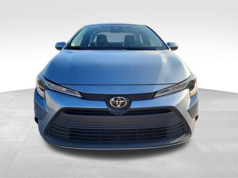 Used 2024 Toyota Corolla LE image 2