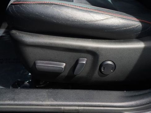 Used 2016 Toyota Camry XSE FWD image 13