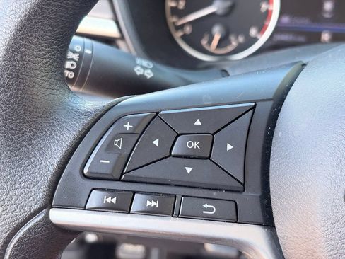 Certified 2025 Nissan Altima 2.5 SV FWD image 28