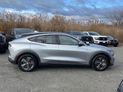 Certified 2021 Ford Mustang Mach-E Select w/ Comfort/Technology Package image 4