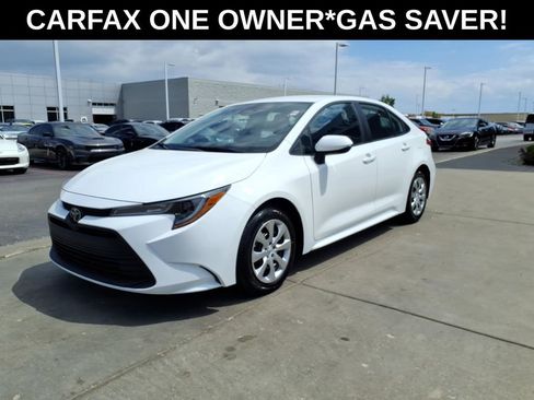 Used 2025 Toyota Corolla LE FWD image 4