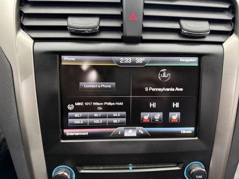 Used 2014 Ford Fusion SE w/ Equipment Group 202A image 19