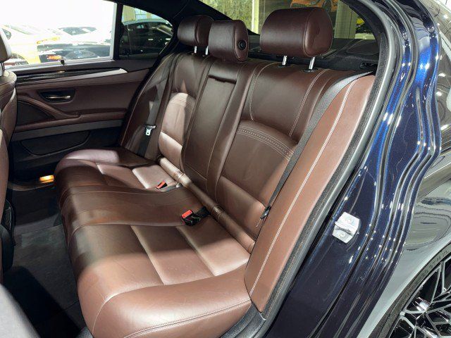 Used 2015 BMW 550i Sedan RWD image 7