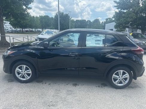 New 2025 Nissan Kicks Play S image 5