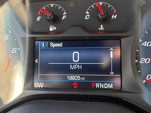 Used 2024 Chevrolet Camaro LT w/ Technology Package image 11