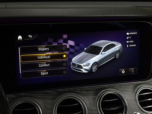 Used 2021 Mercedes-Benz E 53 AMG 4MATIC Sedan image 56