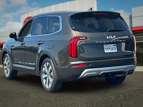 Used 2022 Kia Telluride EX w/ EX Premium Package FWD image 5