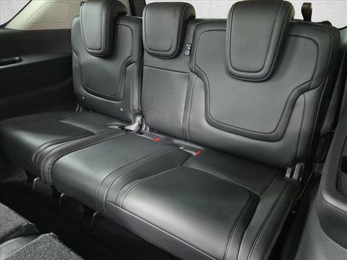 Used 2025 Nissan Armada SV RWD image 18