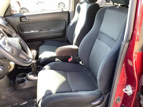Used 2006 Scion xB FWD image 32