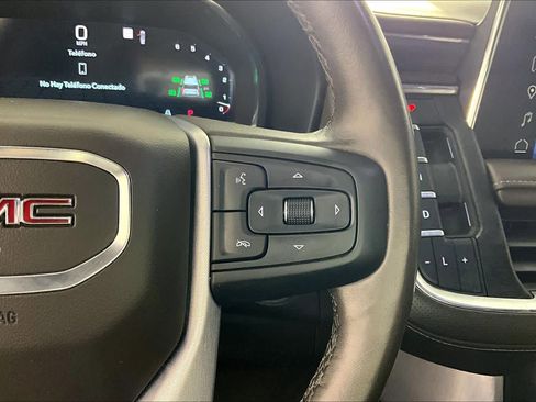 Used 2023 GMC Yukon XL SLT image 24