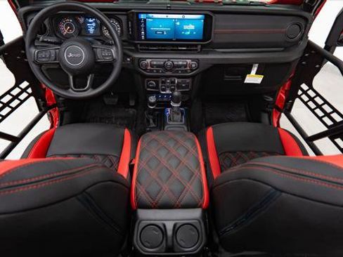 Used 2026 Jeep Gladiator Sport image 2