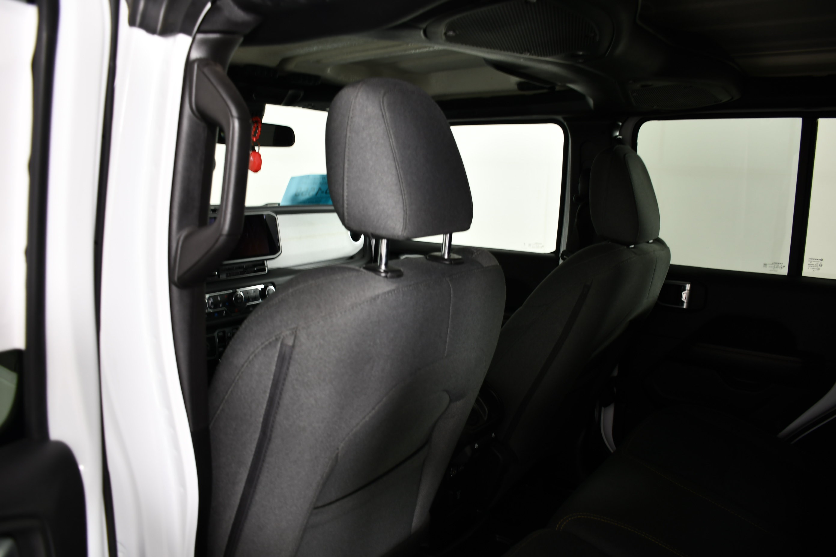 Used 2024 Jeep Wrangler Unlimited Sahara AWD/4WD image 46