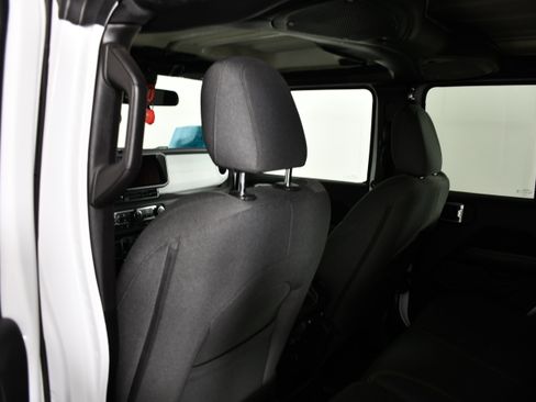 Used 2024 Jeep Wrangler Unlimited Sahara AWD/4WD image 46