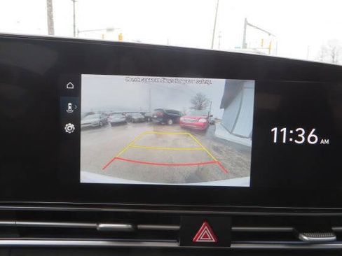 Used 2025 Hyundai Elantra SEL FWD image 24