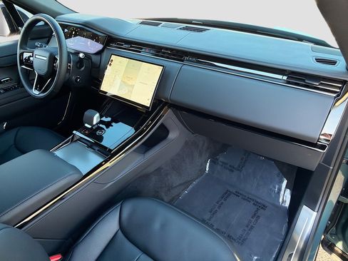 New 2026 Land Rover Range Rover Sport Dynamic SE image 14