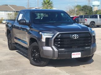 Used 2025 Toyota Tundra SR video 2
