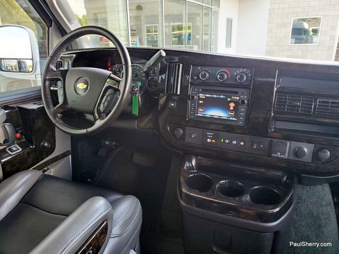 Used 2020 Chevrolet Express 2500 w/ Enhanced Convenience Package RWD image 8