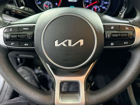 Used 2022 Kia K5 LXS image 19