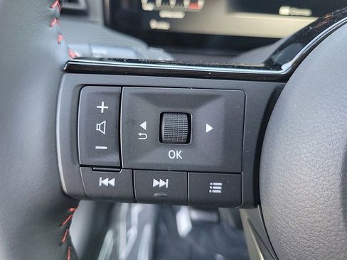 New 2026 Nissan Kicks SR w/ SR Premium Package FWD image 8