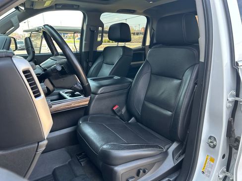 Used 2018 GMC Sierra 1500 SLT image 16