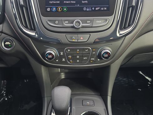 Used 2024 Chevrolet Equinox RS w/ RS Leather Package AWD/4WD image 21