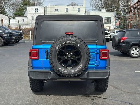 Used 2022 Jeep Wrangler Unlimited Sport image 9