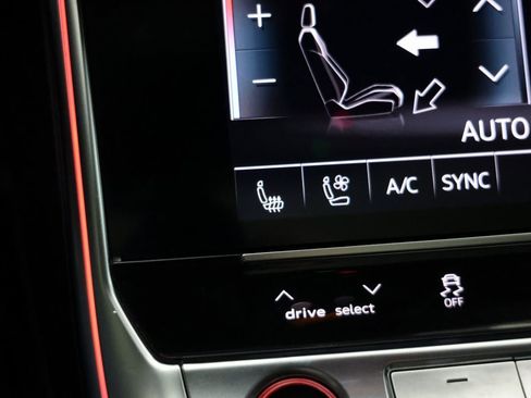 Used 2023 Audi S6 Prestige w/ Prestige Package image 9