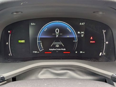 Used 2025 Toyota Camry SE image 28