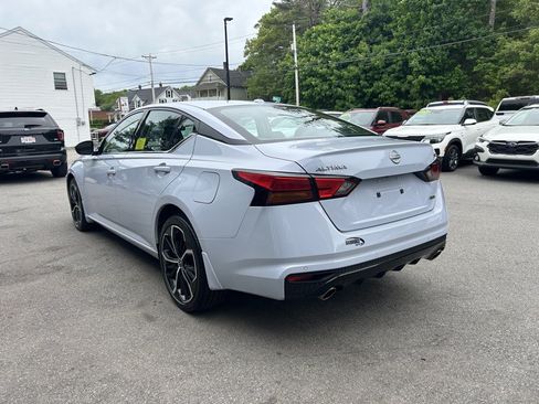 Used 2024 Nissan Altima 2.5 SR AWD/4WD image 5