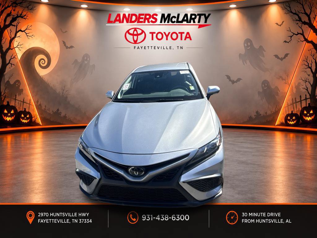 Used 2024 Toyota Camry SE w/ Convenience Package FWD image 2