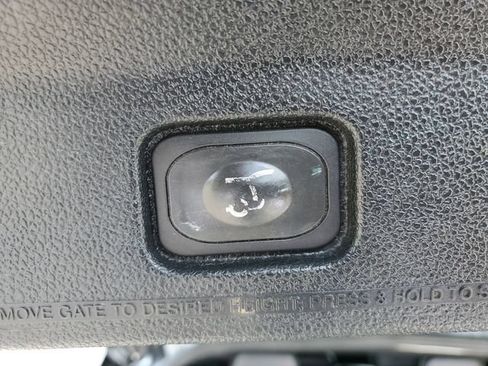 Used 2016 Ford Explorer XLT w/ Equipment Group 202A FWD image 13
