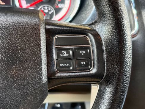 Used 2018 Dodge Grand Caravan SE w/ UConnect Hands-Free Group FWD image 27