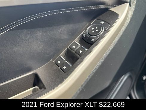Used 2021 Ford Explorer XLT w/ Equipment Group 202A RWD image 12