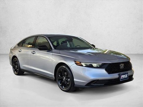 Used 2025 Honda Accord SE image 3