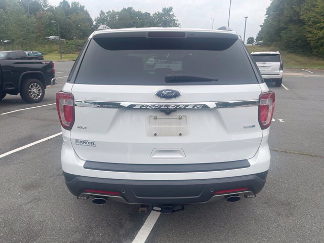 Used 2019 Ford Explorer XLT AWD/4WD image 4