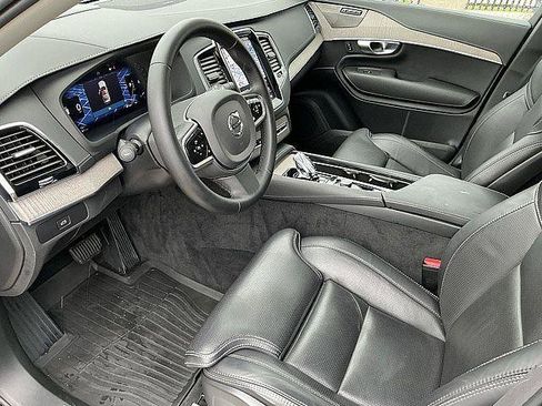 Certified 2024 Volvo XC90 B6 Ultimate w/ Protection Package Premier AWD/4WD image 16