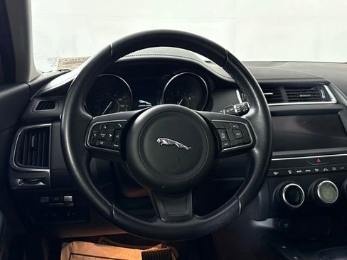 Certified 2020 Jaguar E-PACE image 25